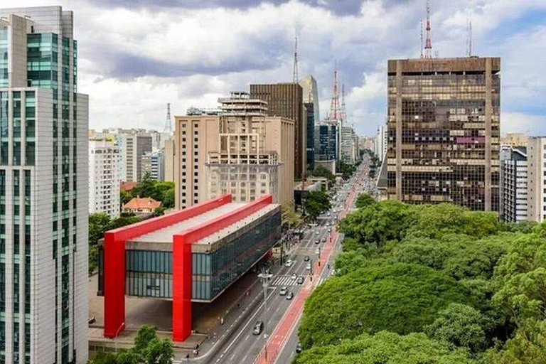 Studio em vermelho - Copan por @yanaina_interiores