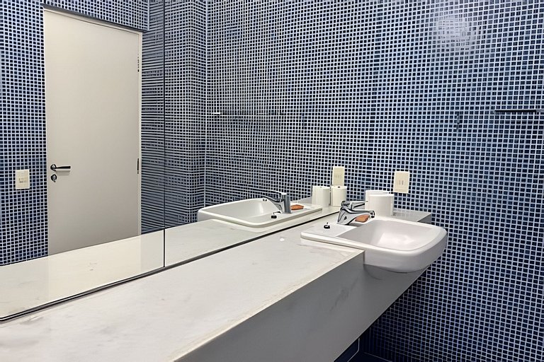 Espaçoso 2 dormitórios, estilo industrial no Copan