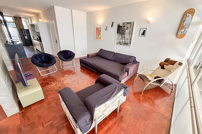 Espaçoso 2 dormitórios, estilo industrial no Copan