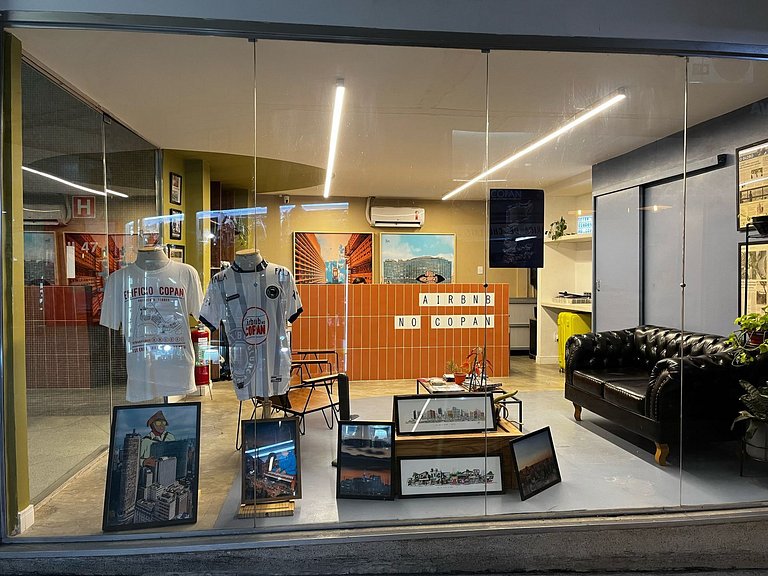 Borogodó - Banheira e telão no Copan