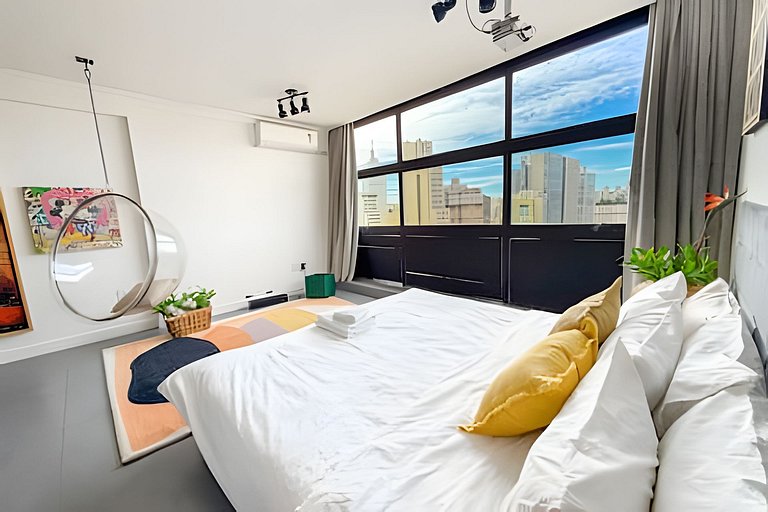 30° andar com vista pro vale e telão