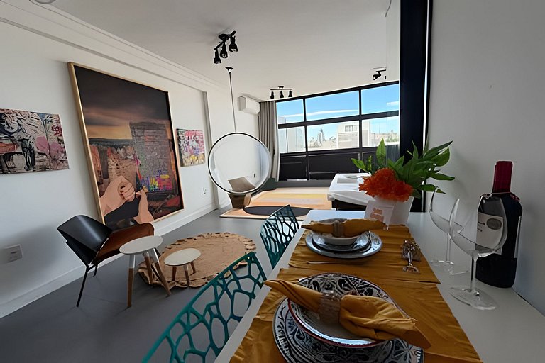 30° andar com vista pro vale e telão