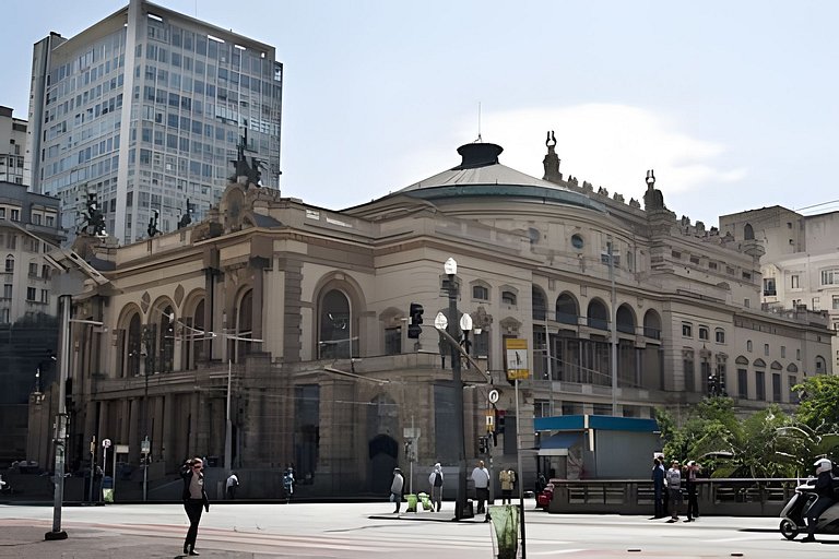 30° andar com vista pro vale e telão