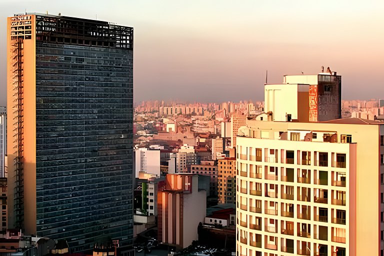 30° andar com vista pro vale e telão